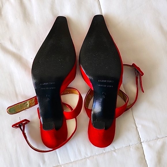 Red Suede Strappy 👠 Heels - Picture 4 of 6